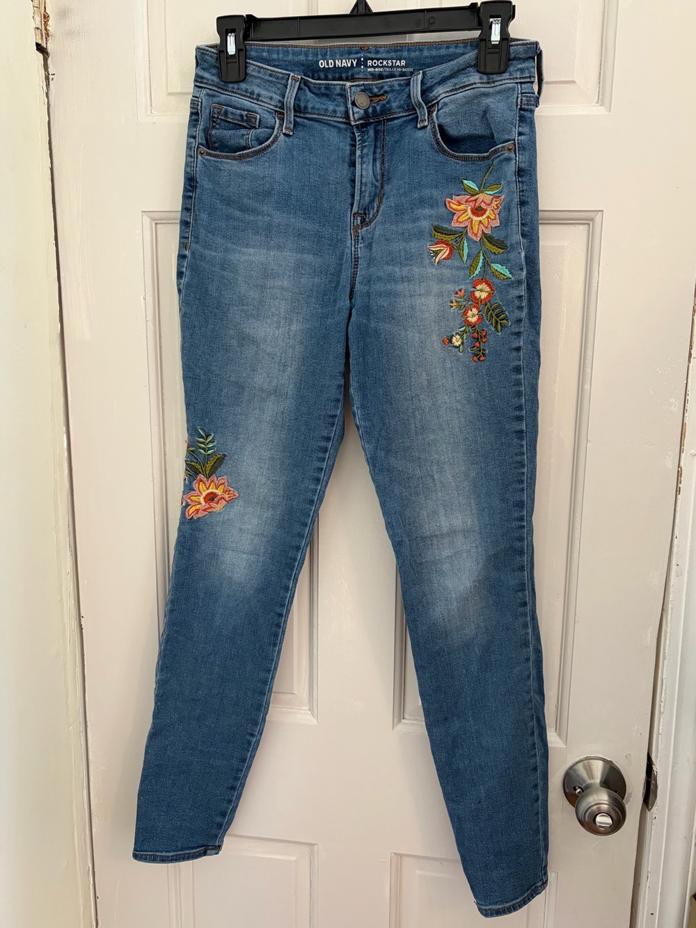 Old Navy Floral Embroidered Skinny Jeans Rockstar Mid-Rise medium wash size 4